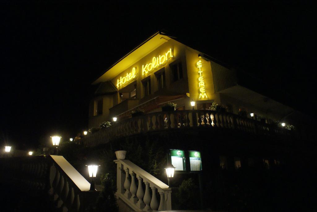 Kolibri Hotel มิชโคลซ์ ภายนอก รูปภาพ